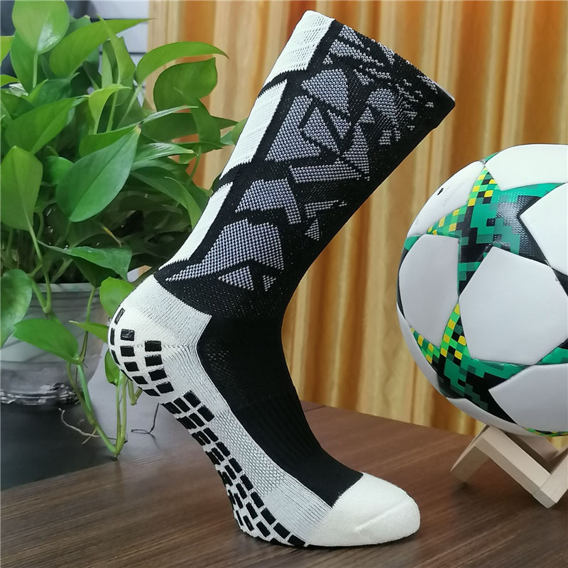 Wholesale Grip Socks Athletic Mid Calf Crew Football Sport Soccer Anti Slip grip Socks.jpg